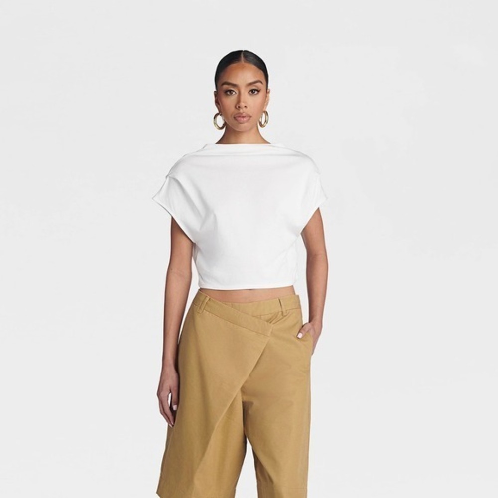 KBB by KAHLANA x Target XS Extra Small Cropped The Back Twist T-Shirt White Top